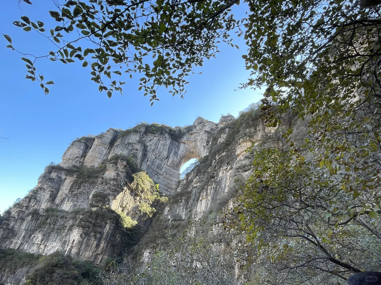 北京2h达！蚕姑坨悬崖边日照金山的秋日秘境