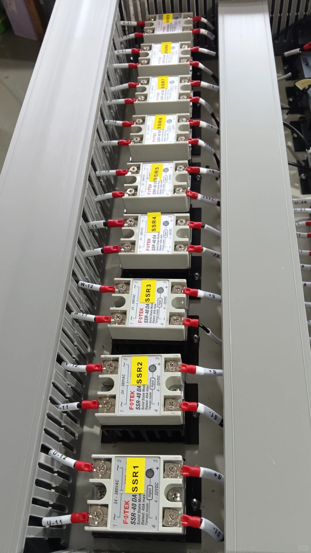 简单粗暴实物装配电工日常配盘接线