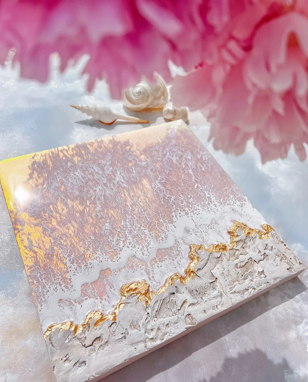 我用金箔和滴胶做了幅画，把晚霞的海带回家