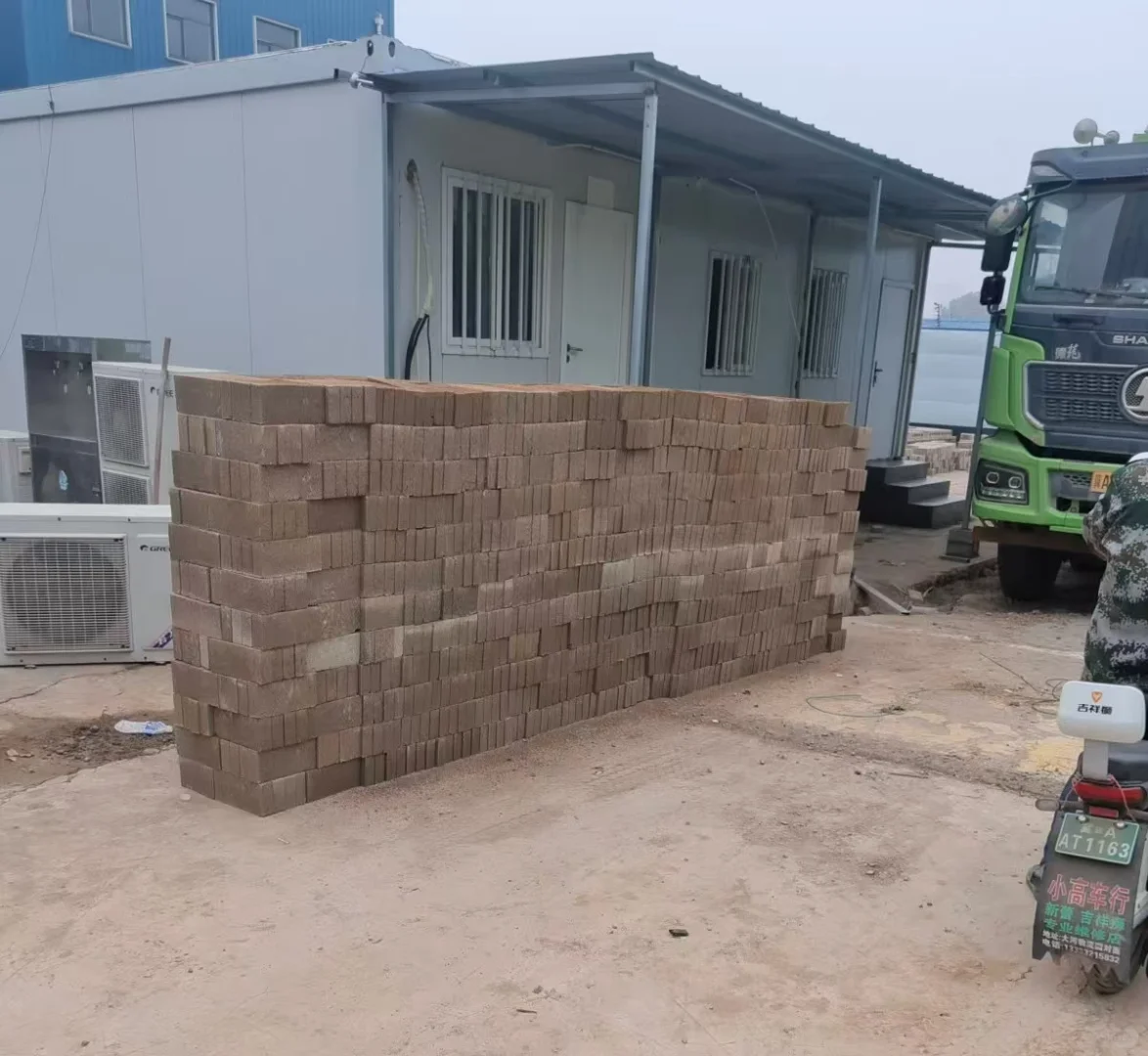 水泥沙子砖头厂家直销，实体仓储样品随便看