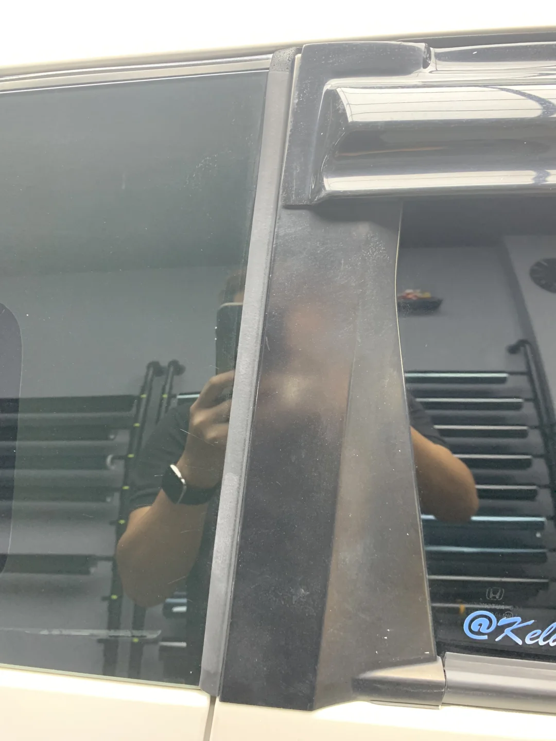 Mr Diy 修复白化黑塑胶