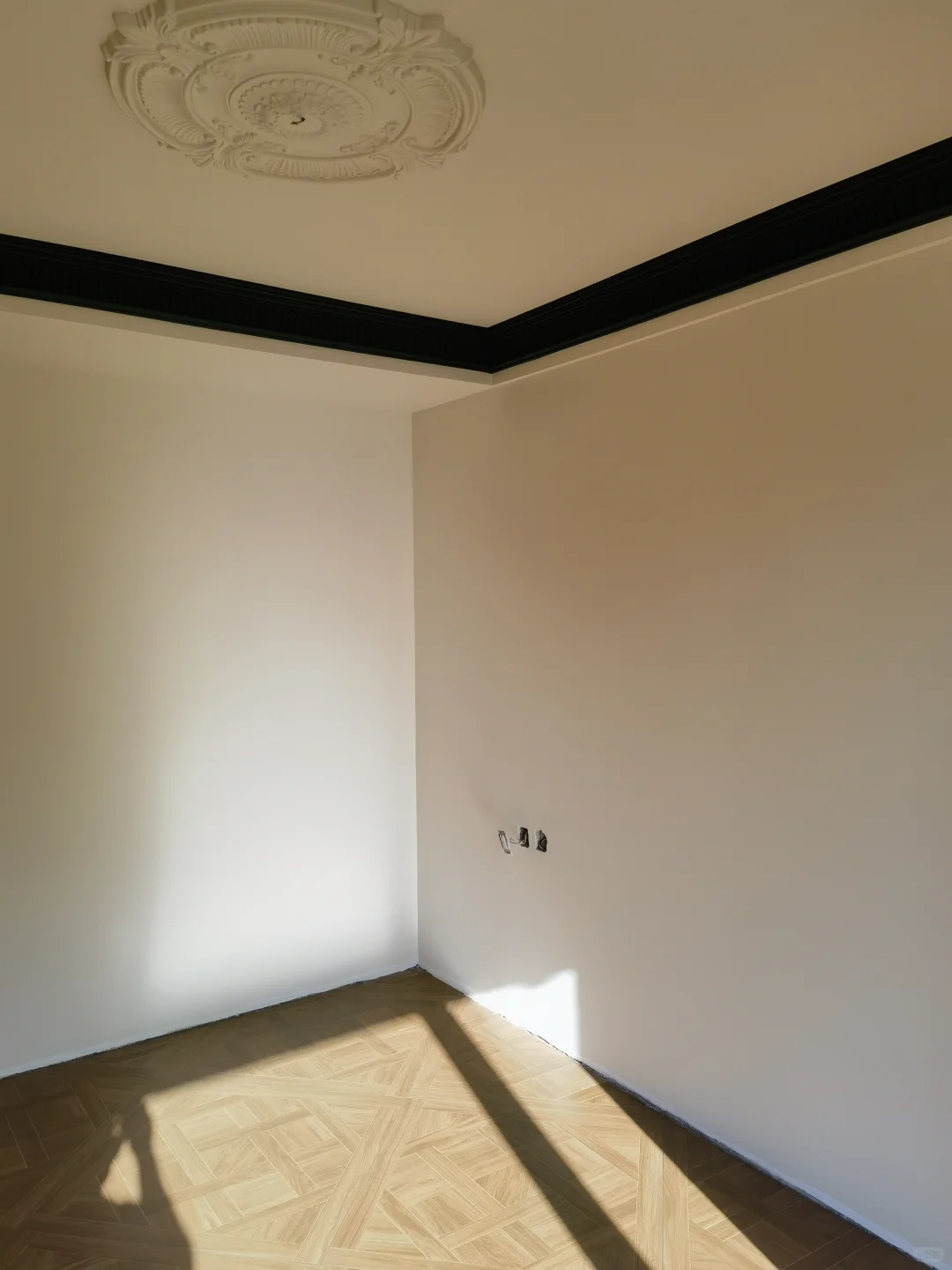 墙面刷完马上住，新家美美哒???