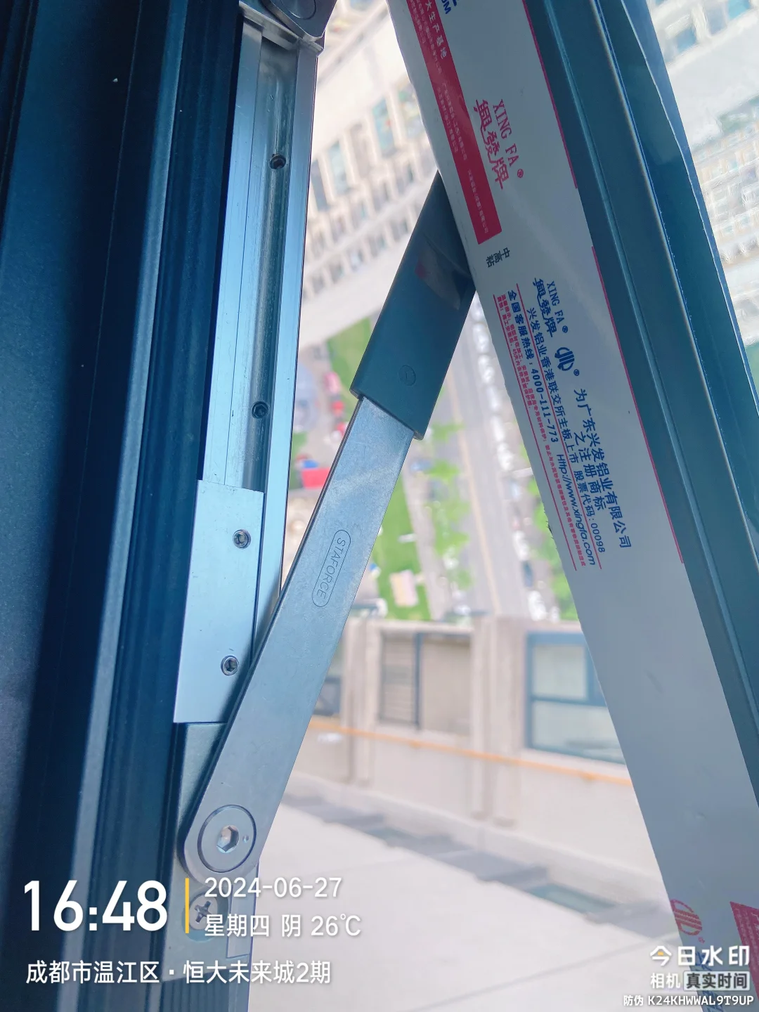 绝美落地大玻璃封阳台，你羡慕了吗？总价才花