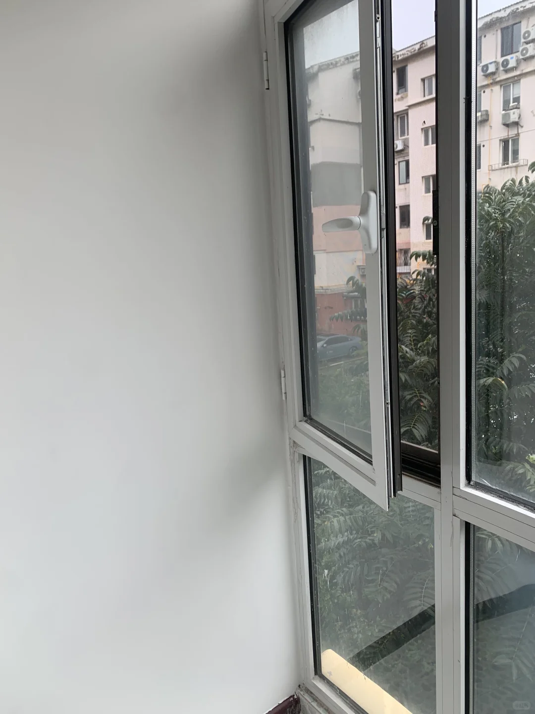 大白漏水发霉起皮脱落怎么处理效果好