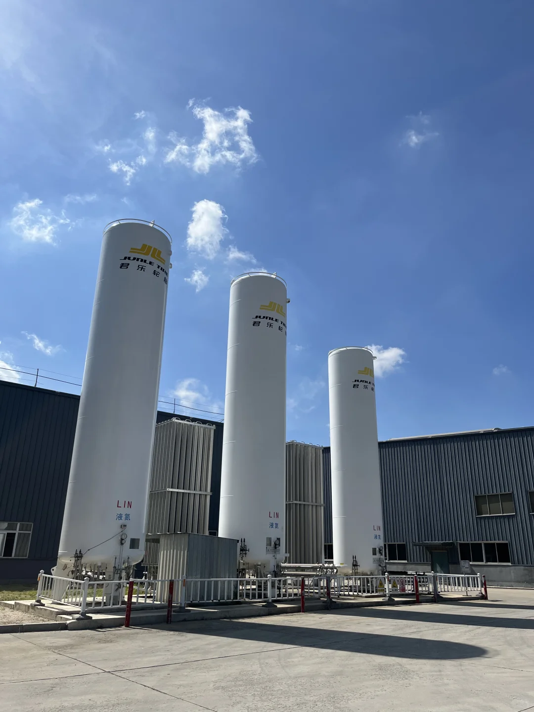 看看轮胎是怎么生产的～