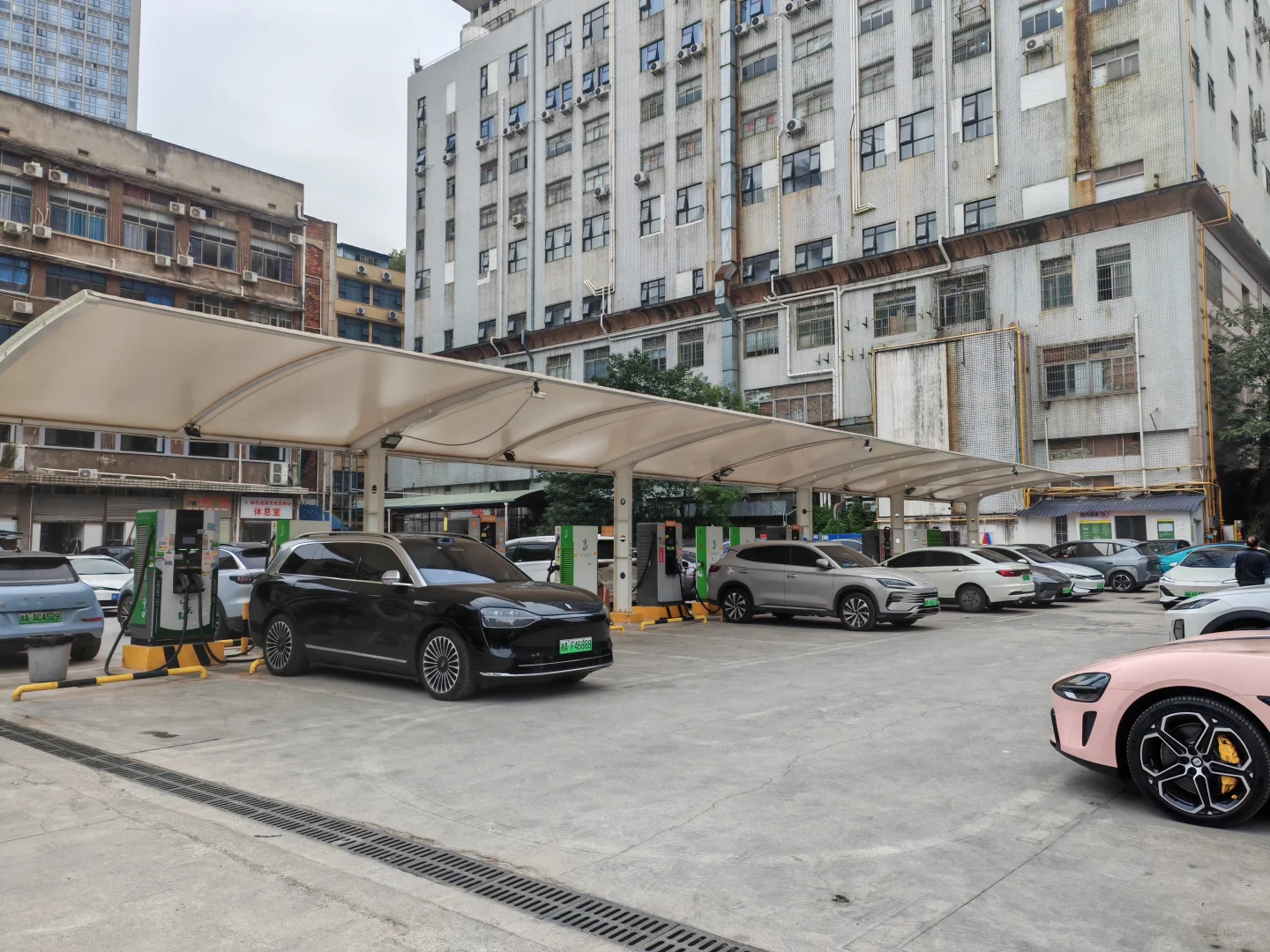 【充电站投资新思路：用炒股思维做实体基建