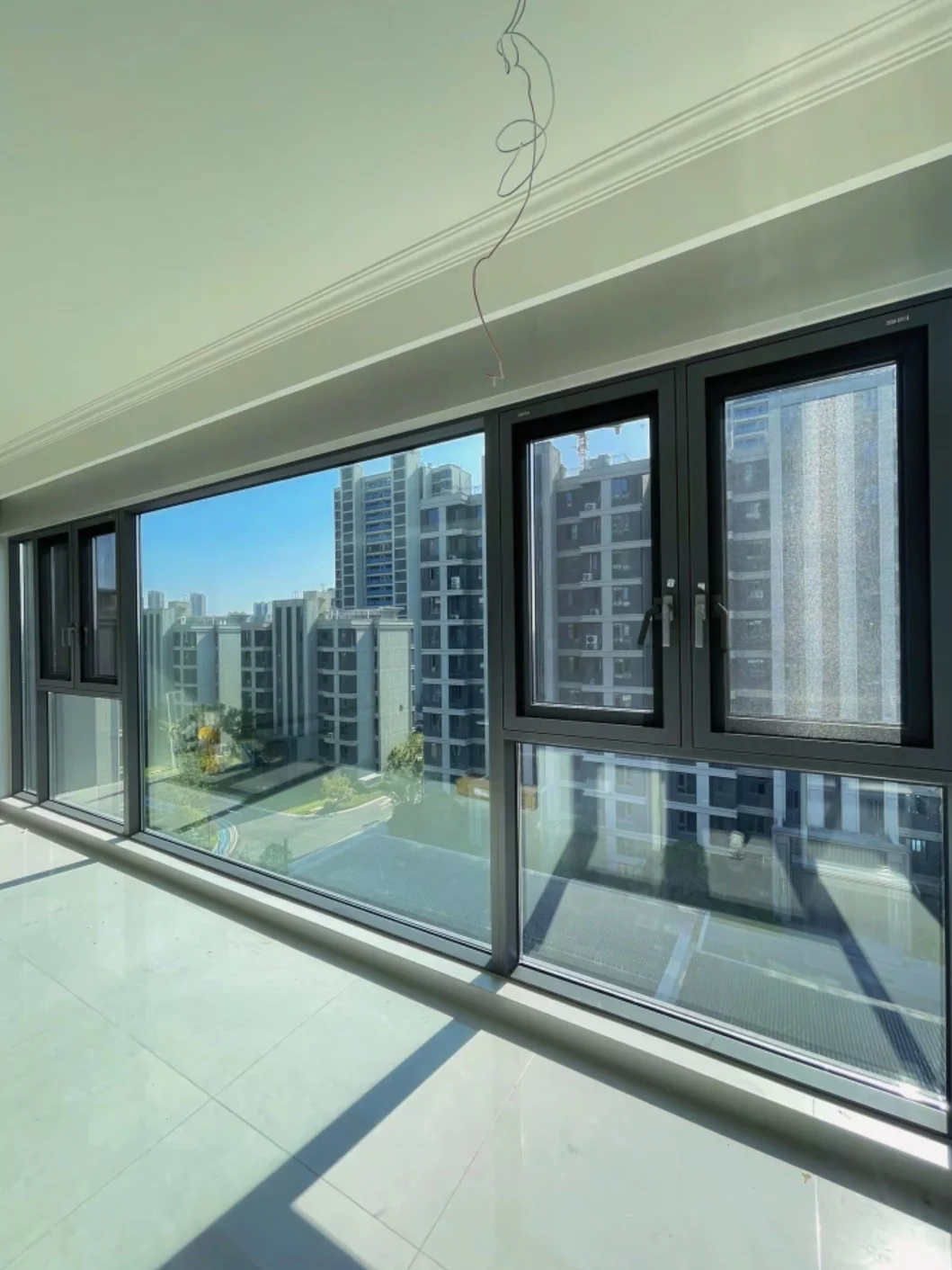 给正在装修还没封窗的参考下！2w系统窗下车