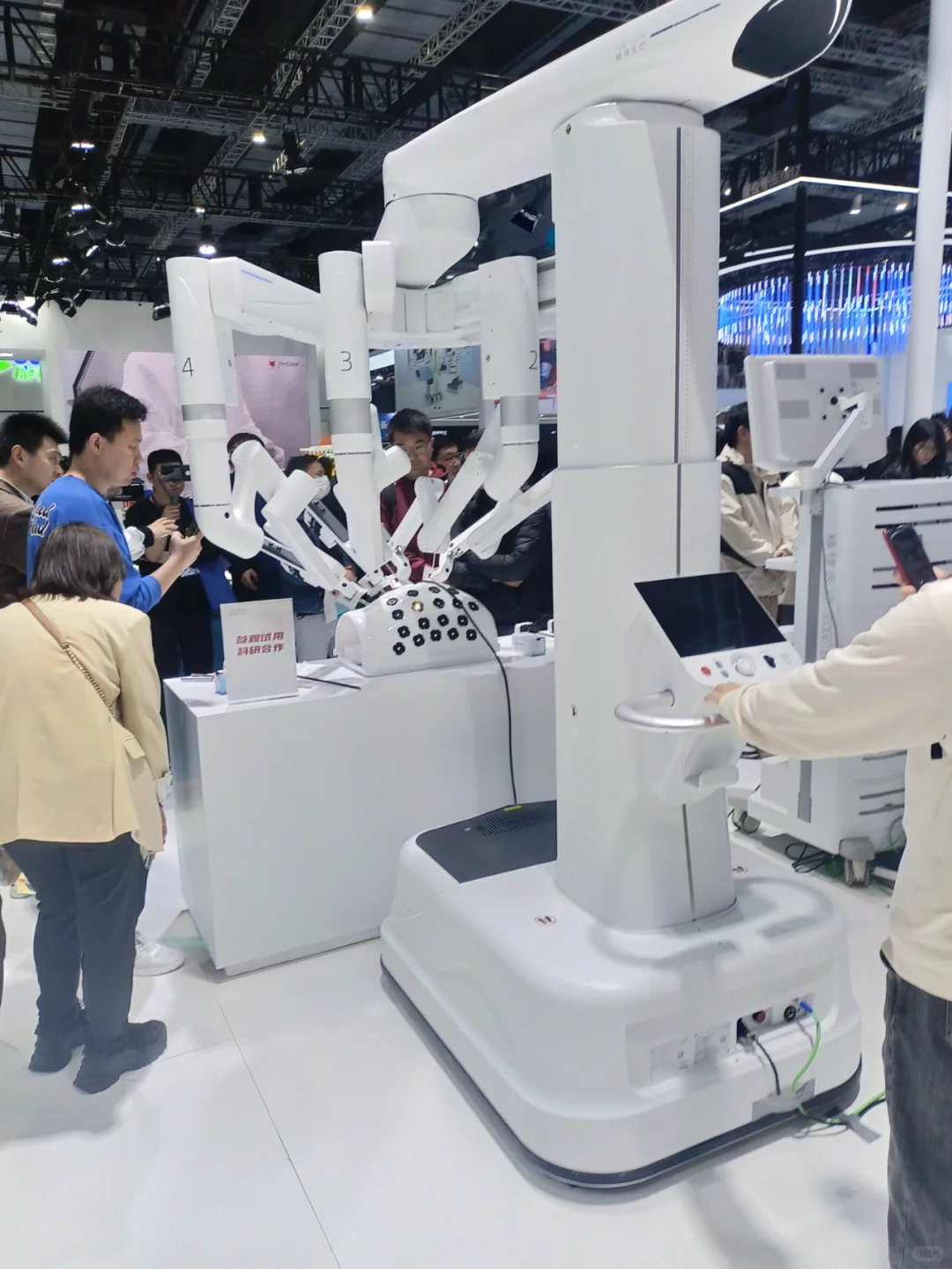 国产医疗设计碾压标杆达芬奇？?⚡️