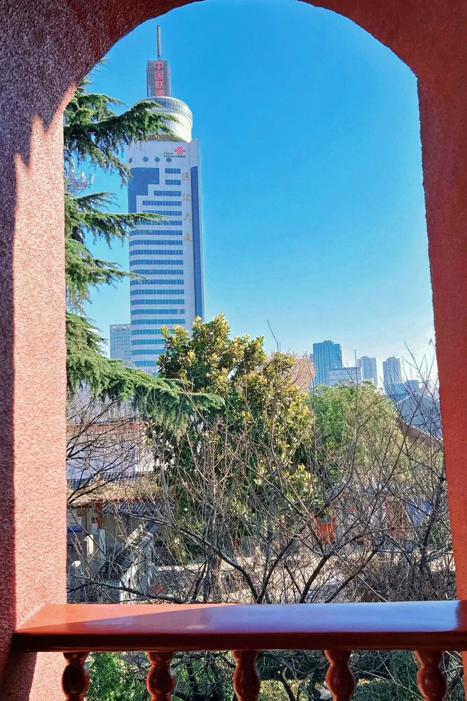 济宁，抬眼总见通信大厦。