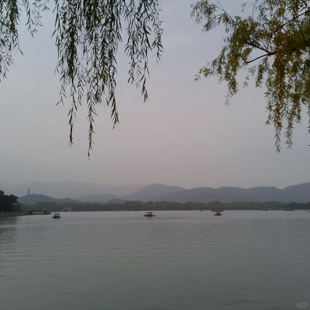 当你在阴天带一堆奇怪设备去颐和园