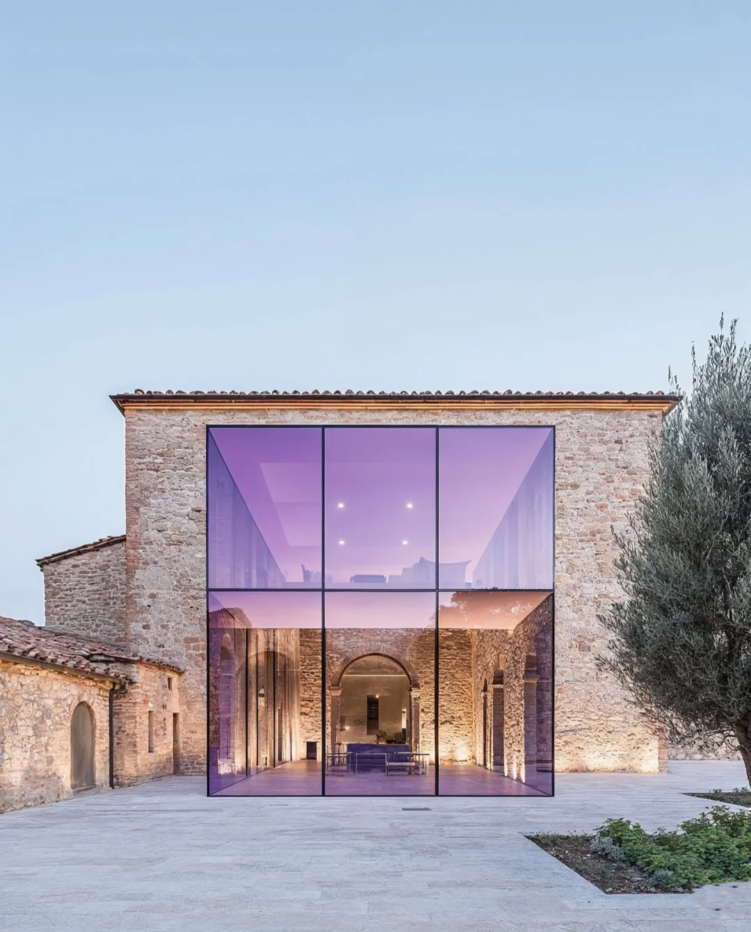 真绝！用玻璃网重构历史建筑