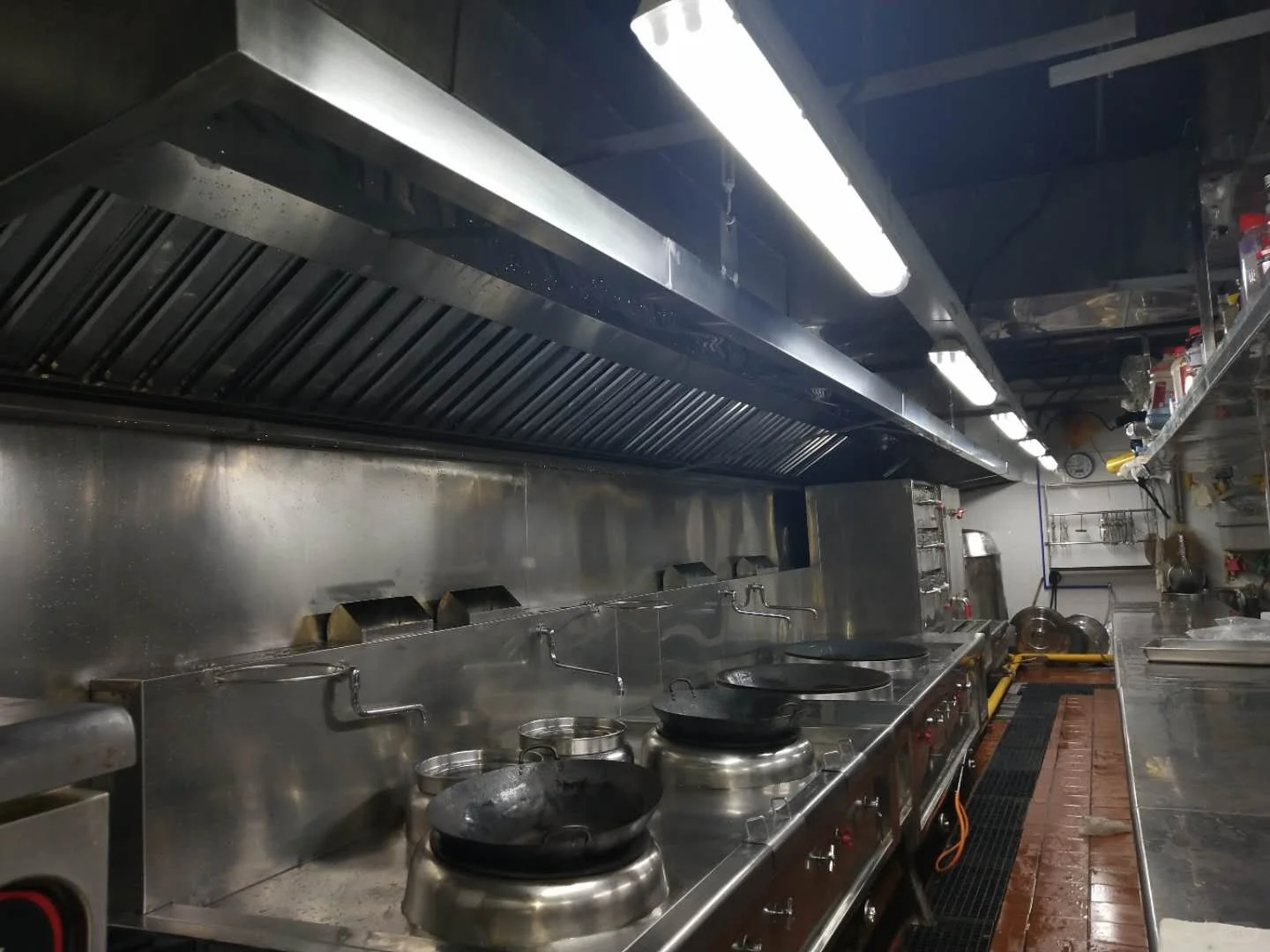 如何选择合适的设备进行油烟气净化?