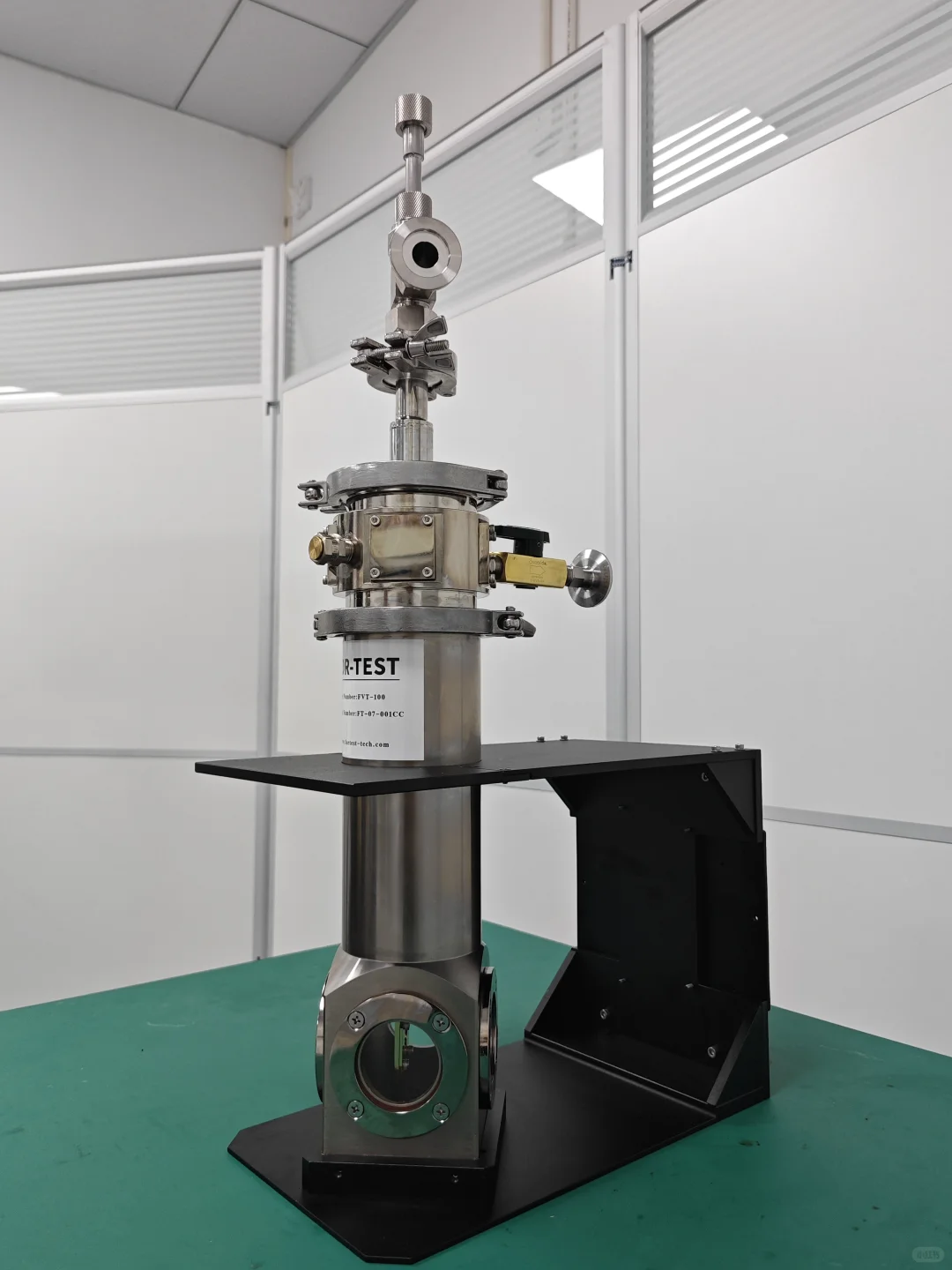 FVT-100液氮恒温器配光谱仪