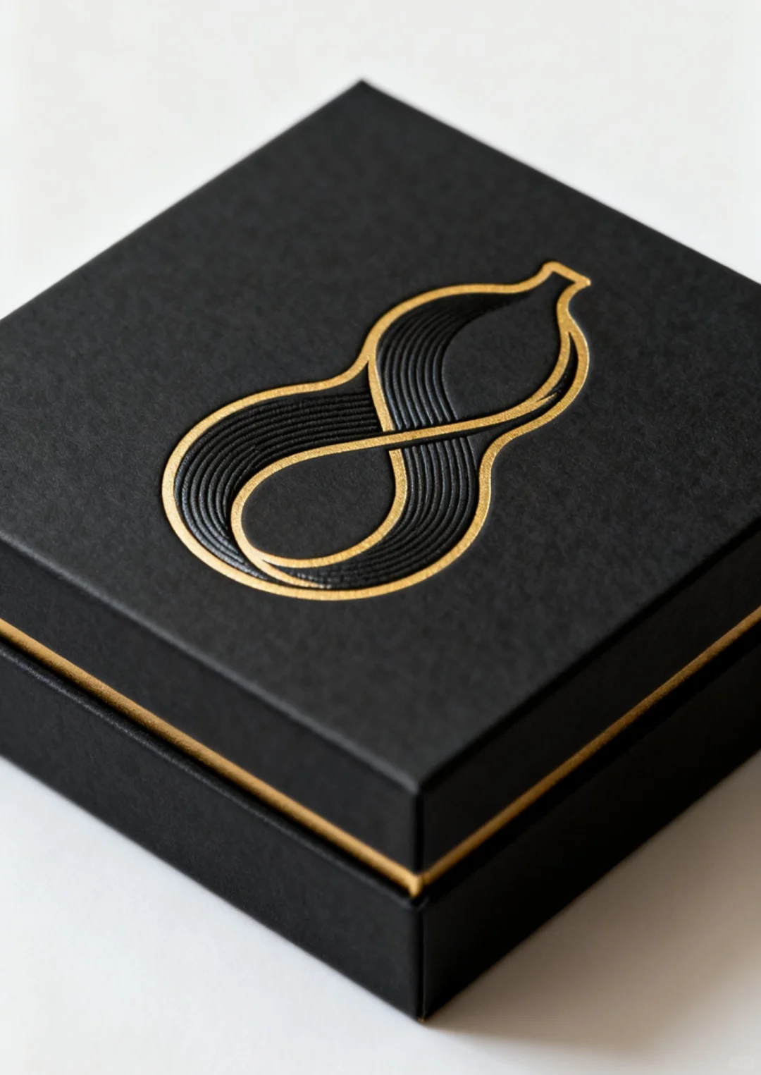 把「东方极简」玩到极致!这款黑金包装让我