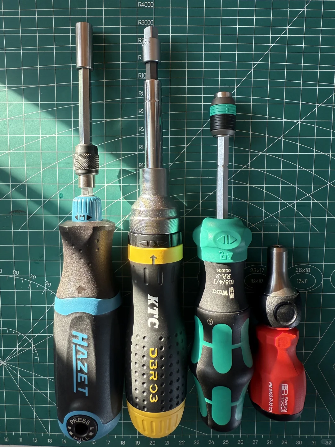 棘轮螺丝刀也可以多彩！