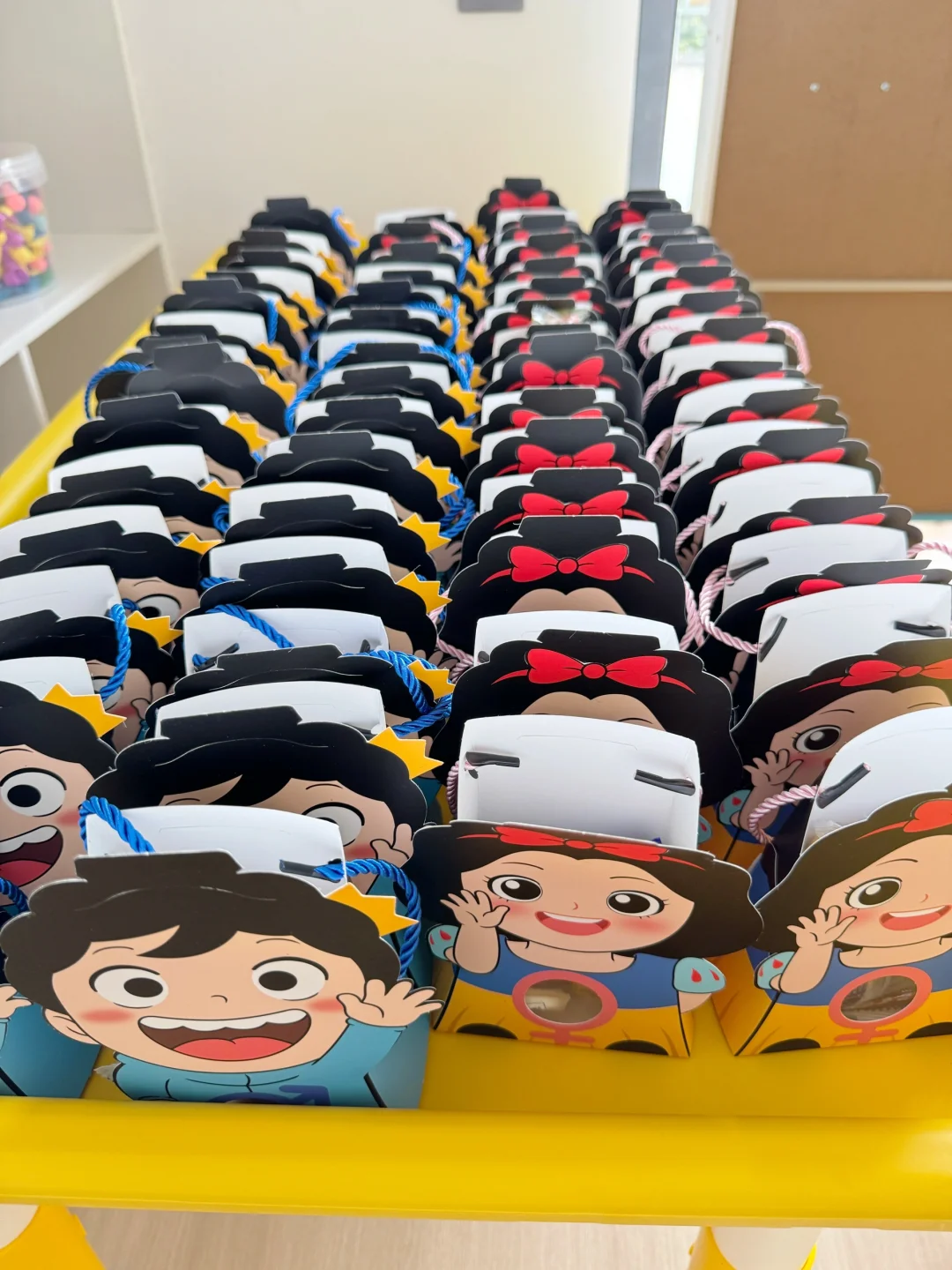 看！全是小朋友喜欢的玩具～