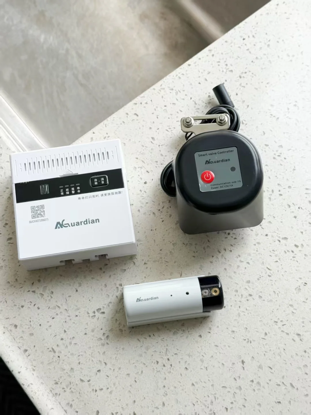 “防宠物误触！高度设计避开猫咪”