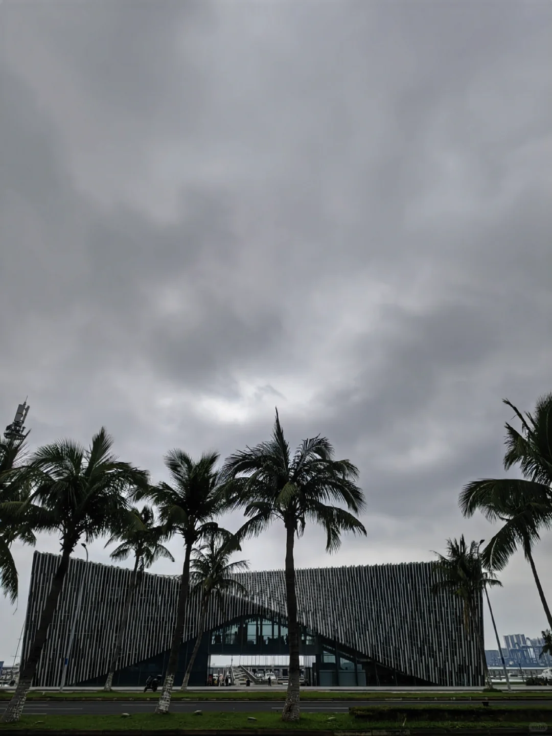 海南新建筑挺炸眼