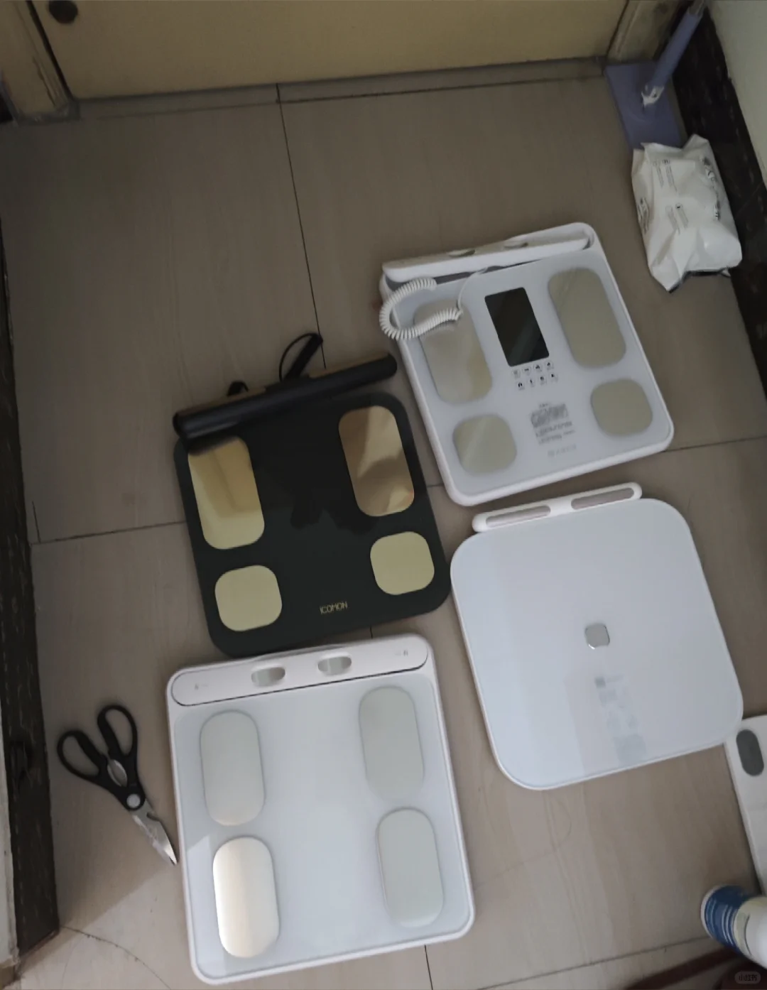 斥资买了4个八电极体脂秤测评一下