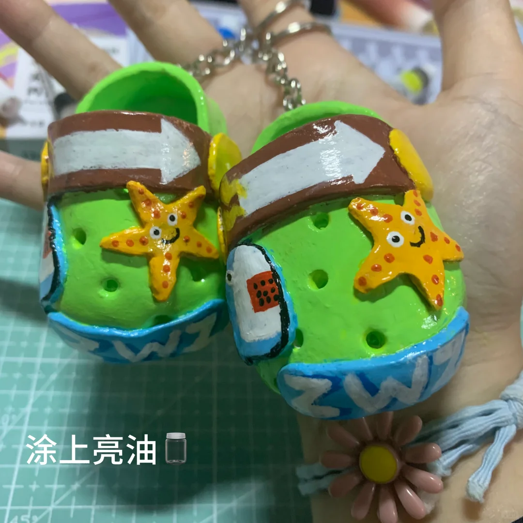 左滑看曾婉之的小拖鞋