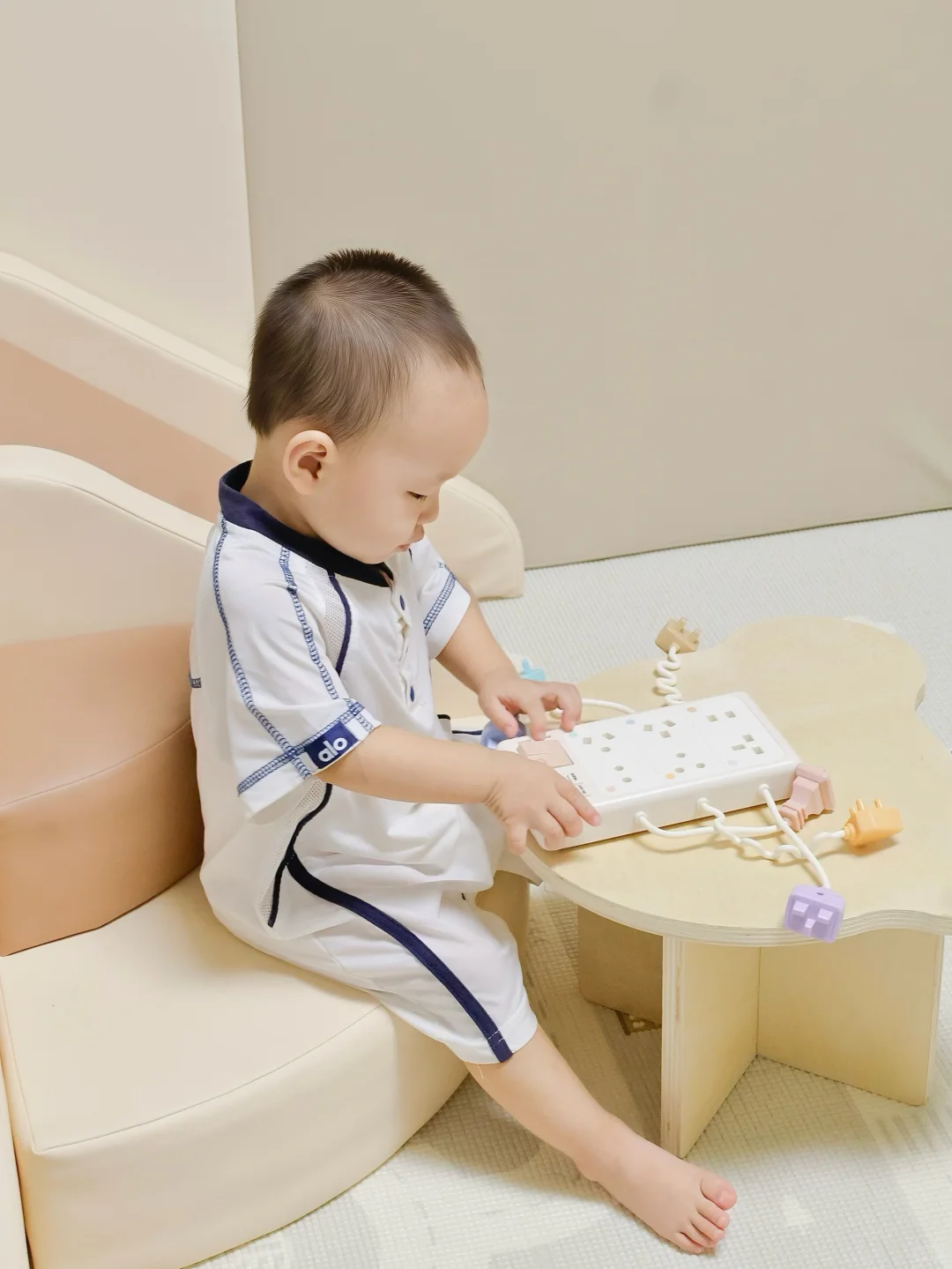 ?宝宝益智玩具新发现！这款插座玩具太绝了