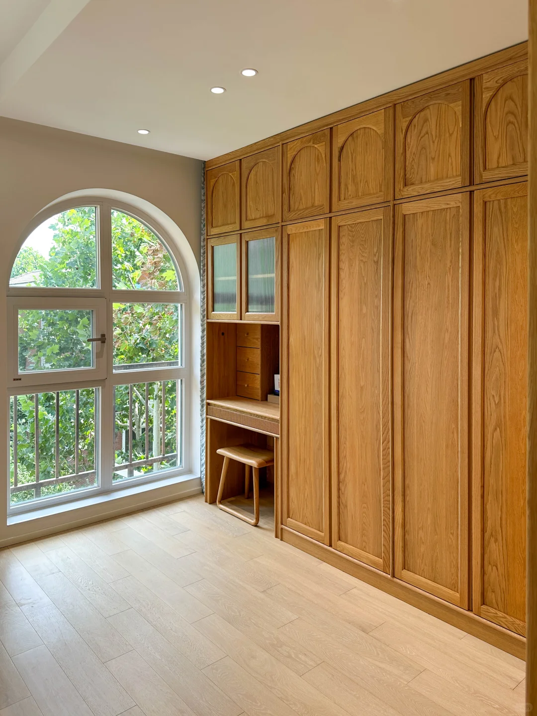 多亏有满墙衣柜✌️换季不用麻烦整理衣物