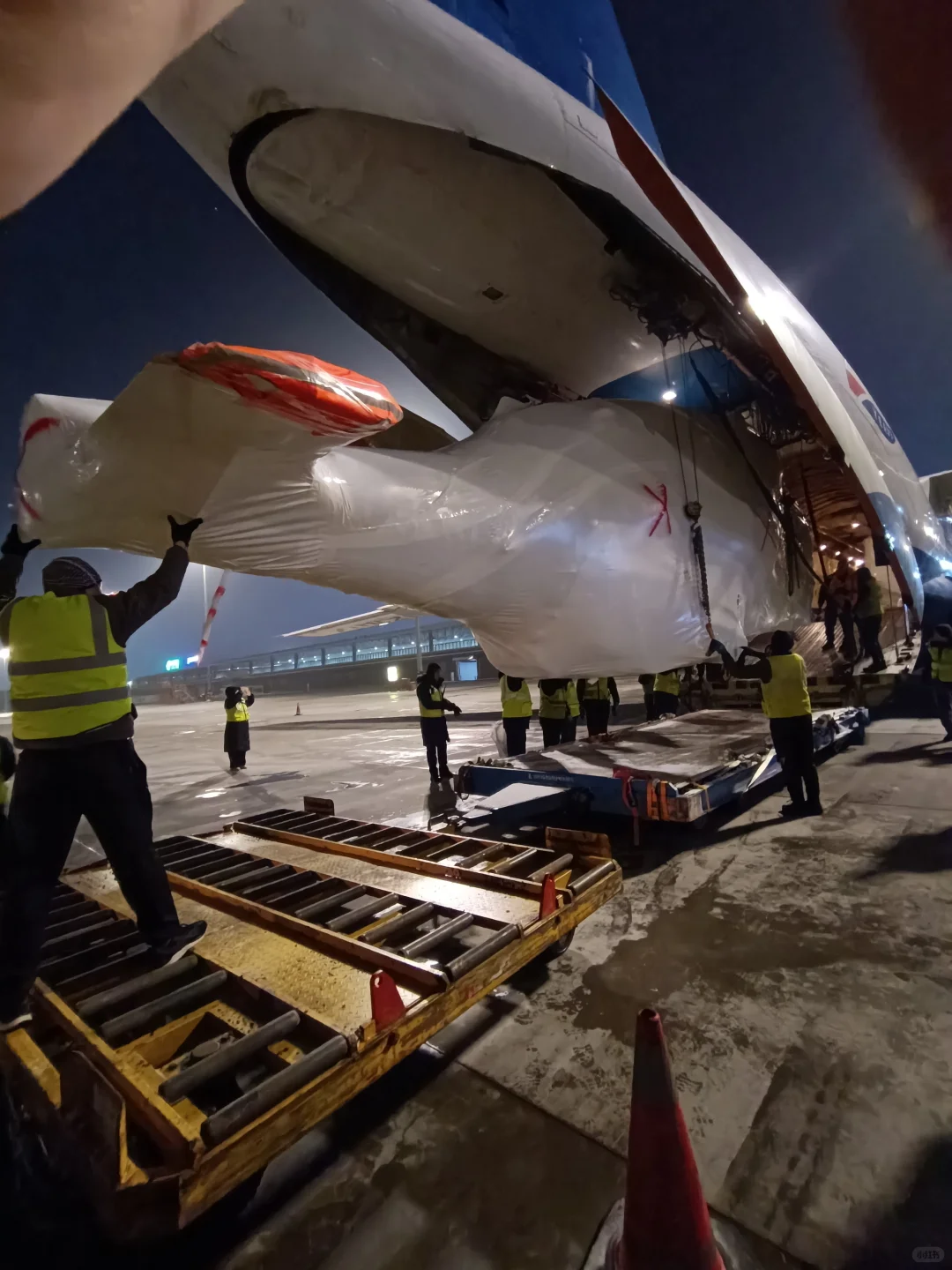 一条迟到的朋友圈!URC上班第一个大活