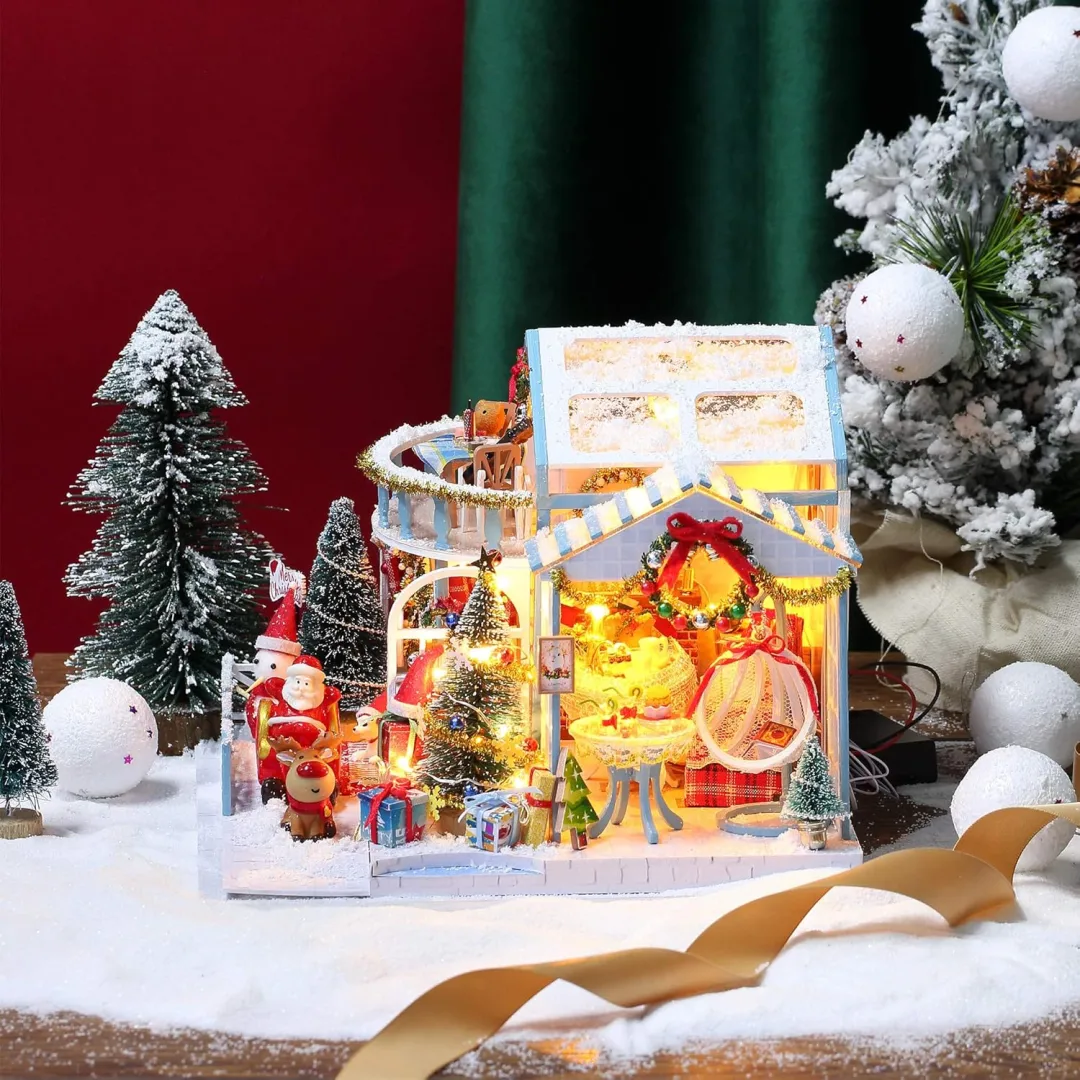 圣诞主题木质小屋、DIY微缩玩具屋