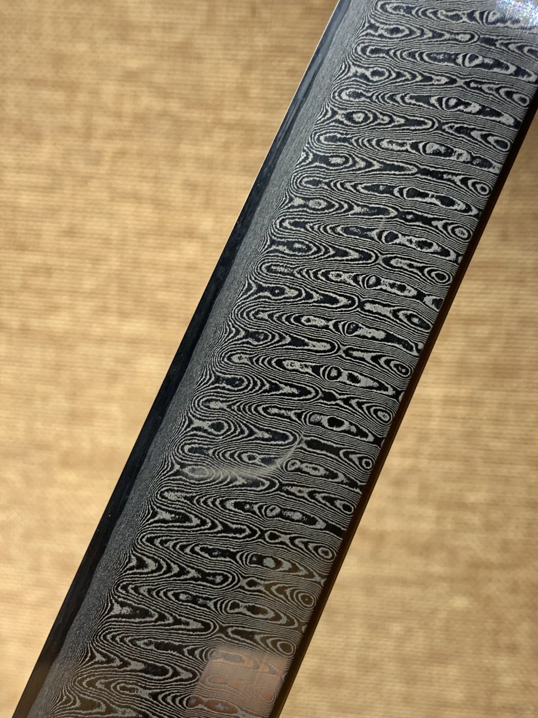 螺纹钢放在古代会是神器吗？比武士刀厉害吗？