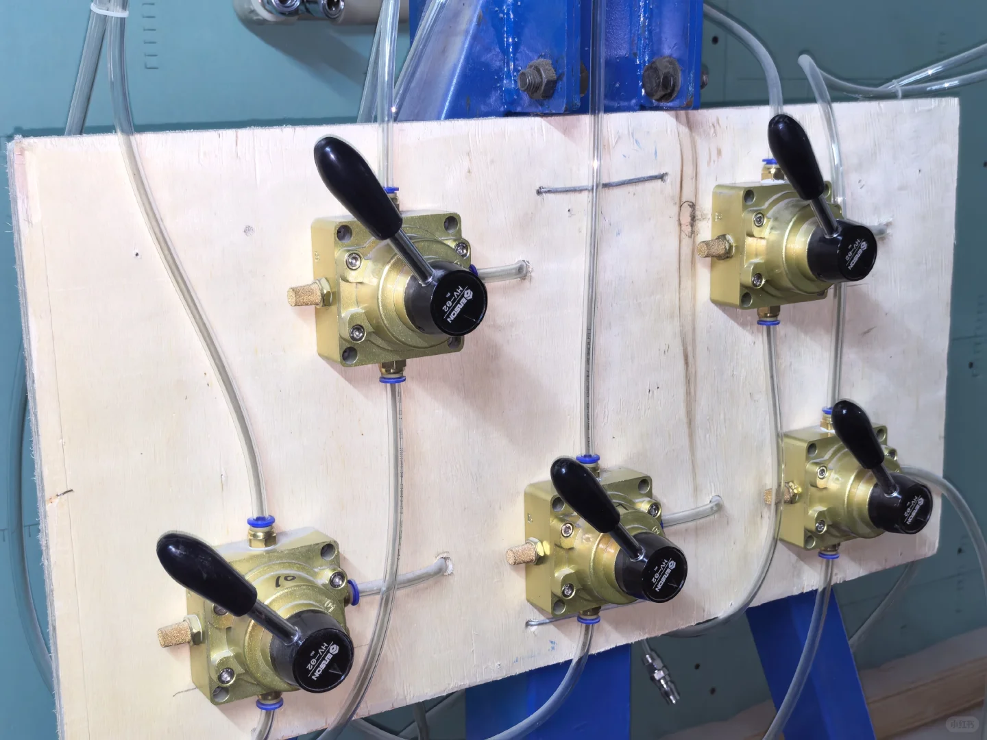 【钢琴修复界的“声学实验室”】