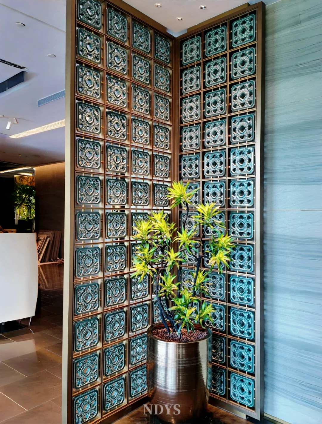 中式美学｜琉璃釉陶瓷砖屏风