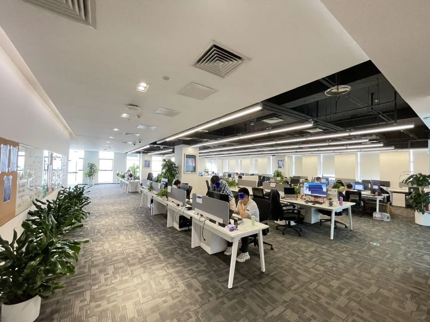 字节同款!中国卫星通信大厦=海淀科技新贵