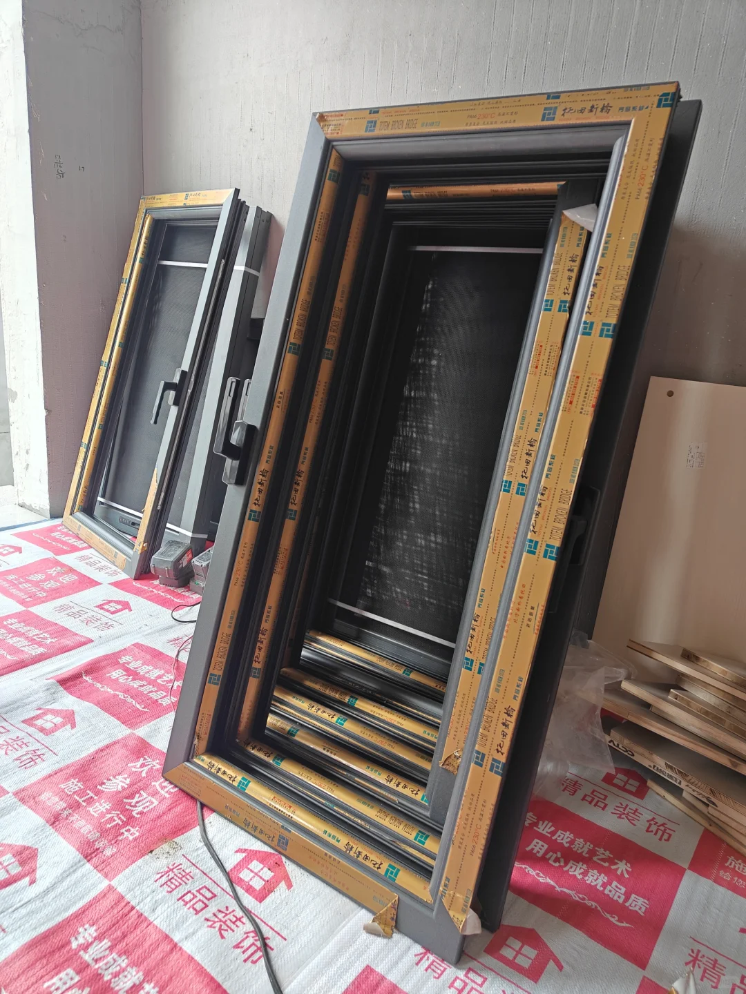 自建房日记第168天|断桥铝窗户安装