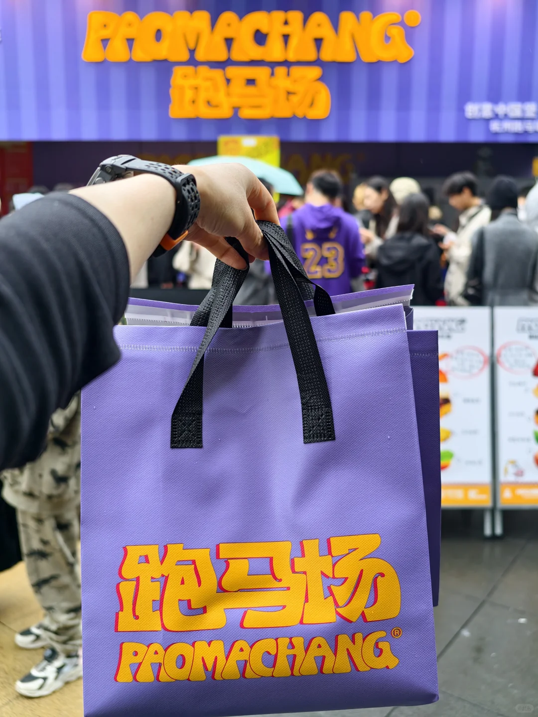 汉堡节能唯1️⃣坐着吃的❗吃完还打包?