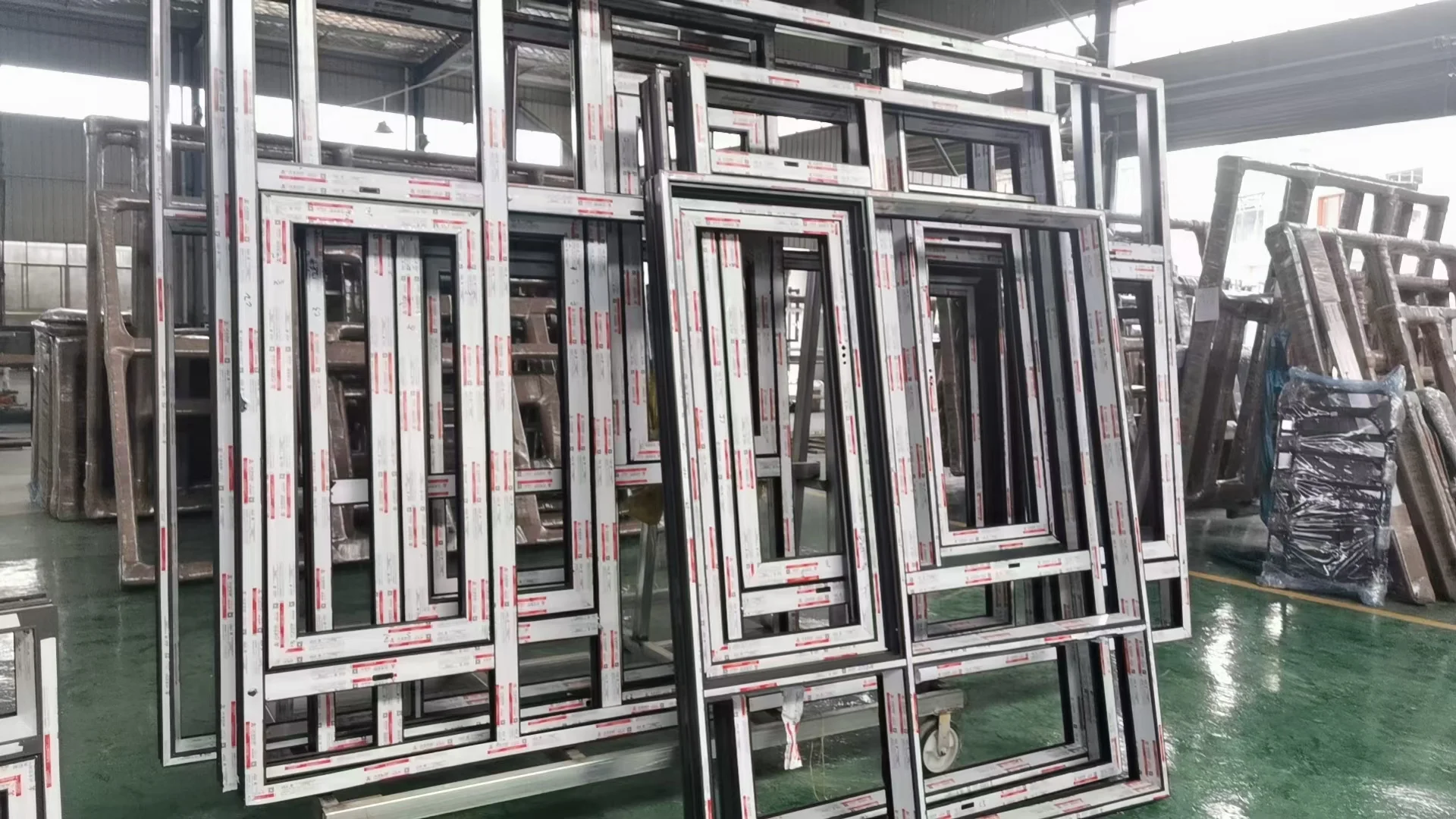 恭喜你找到门窗厂家。