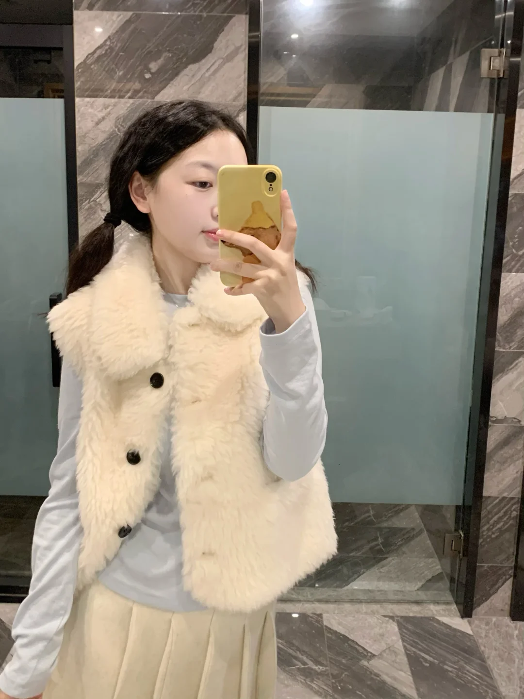 啊啊啊连帽好看还是翻领好看啊！