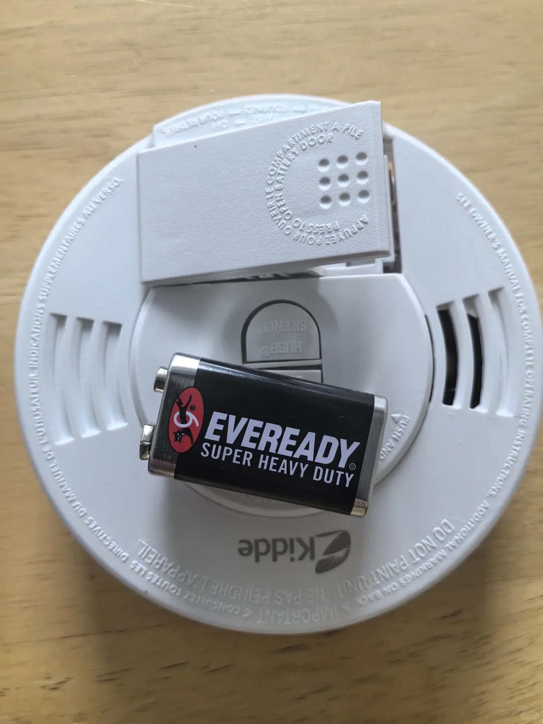 ??烟感报警器偶尔嘀嘀响，电池问题