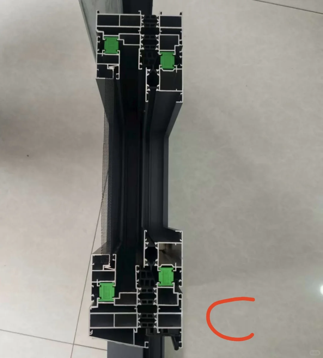 断桥铝三选一，请行家帮忙看看