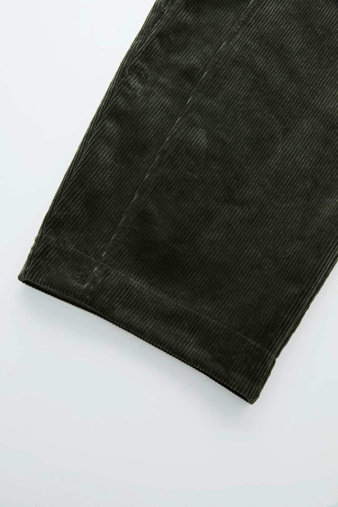 秋冬C位裤装被我挖到了！绿灯芯绒裤绝绝子