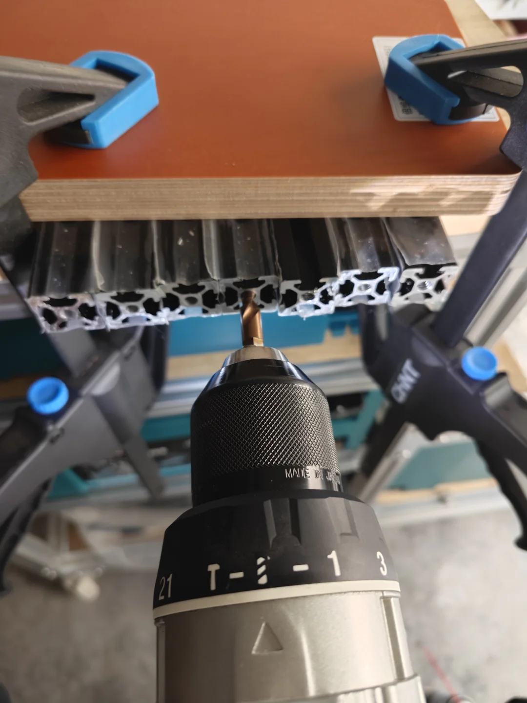 【壹】铝型材的攻丝