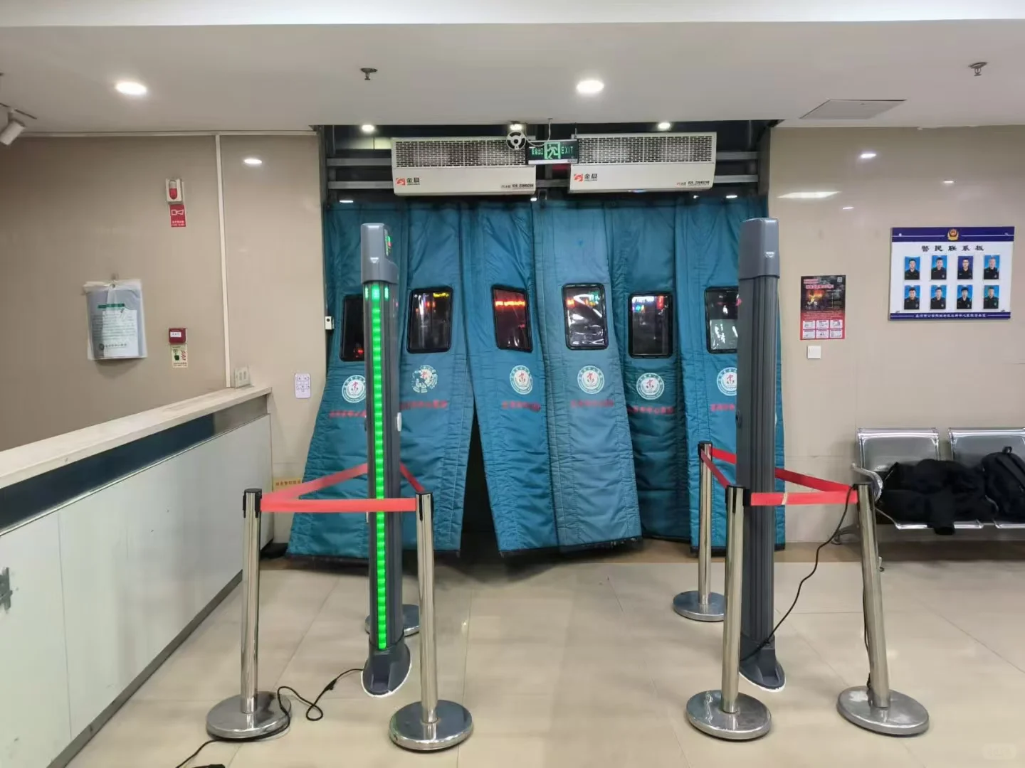 立柱安检门