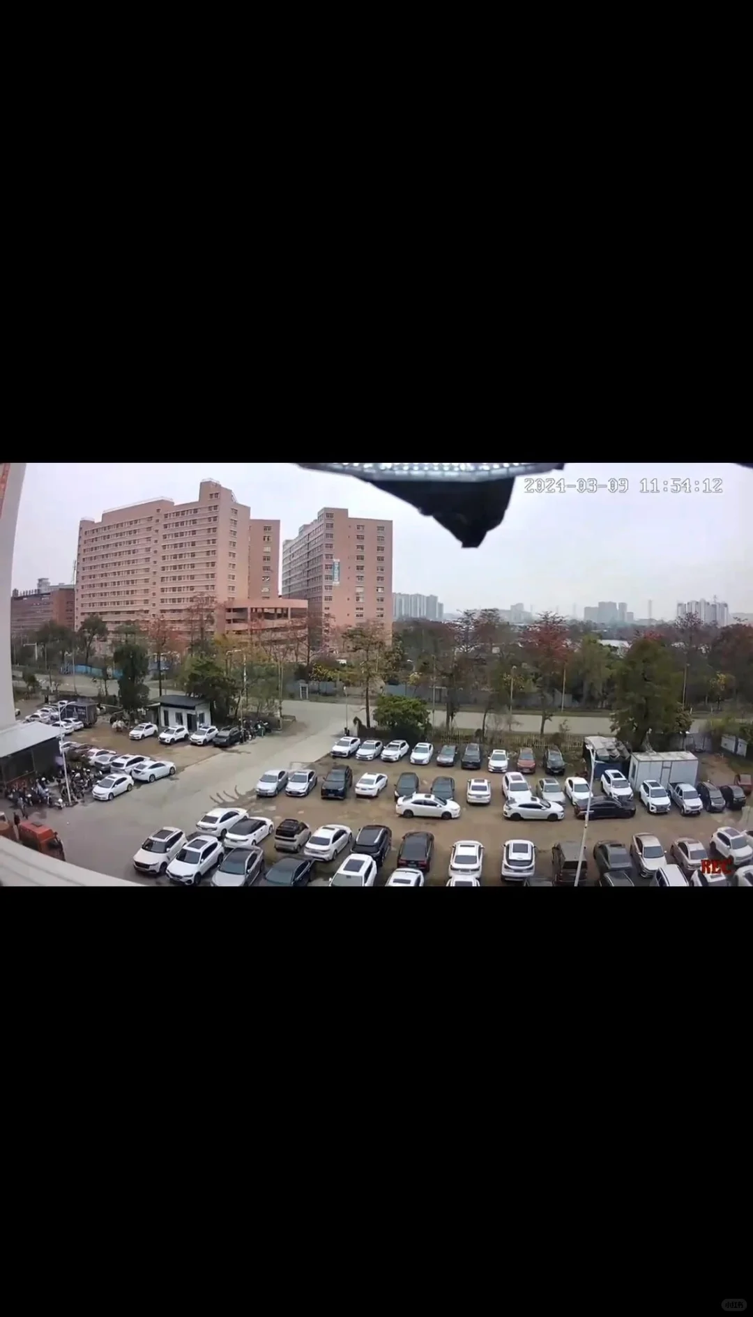 都在找太阳能监控路灯二合一吗