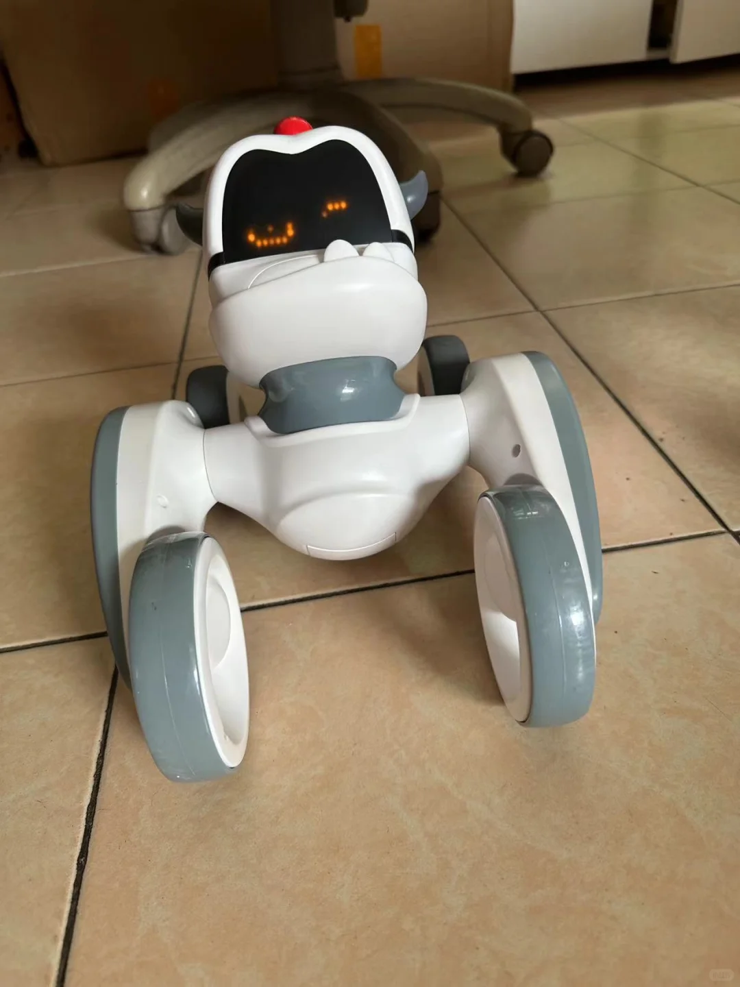 ?智能小怪兽·遥控机器人?，孩子的未来伙伴