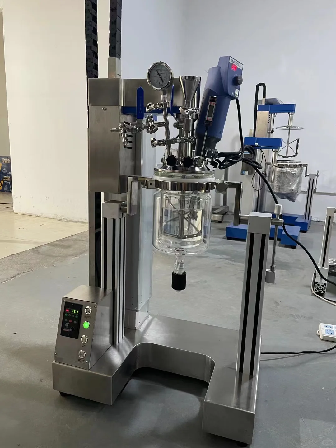 真空均质乳化机实验室不锈钢反应釜恒温制冷