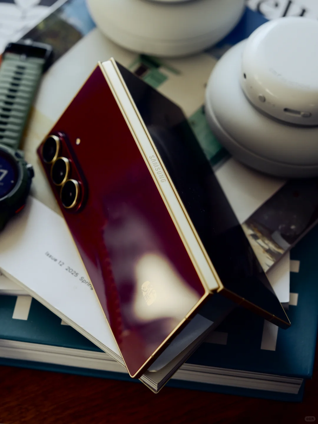 折叠屏的意义：旅途中也能沉浸创作