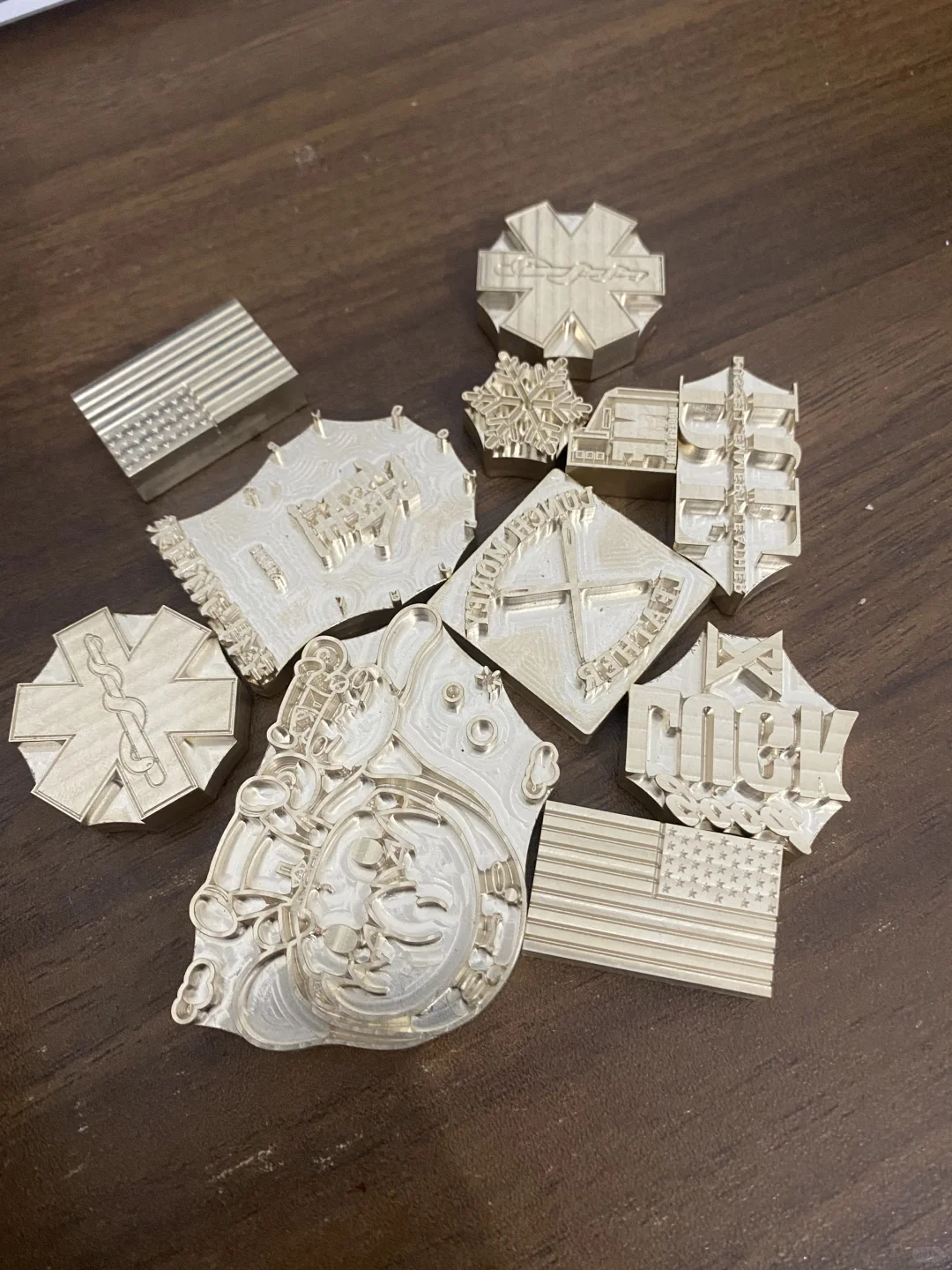 不敢想象压在皮上会有多漂亮