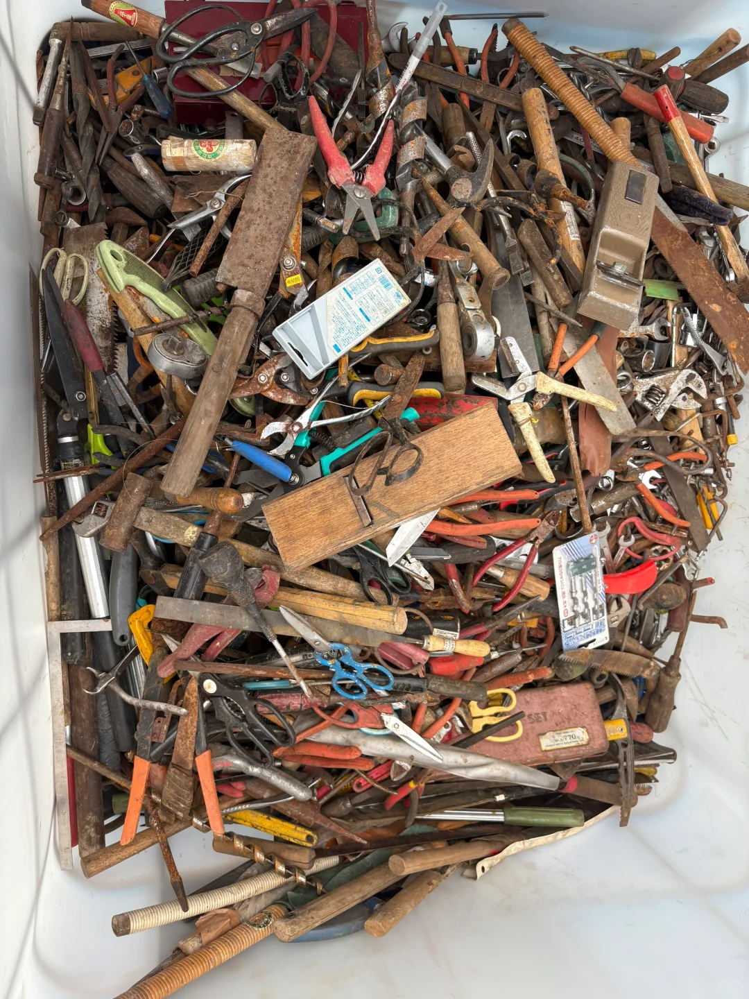 刚到国内，两吨左右！