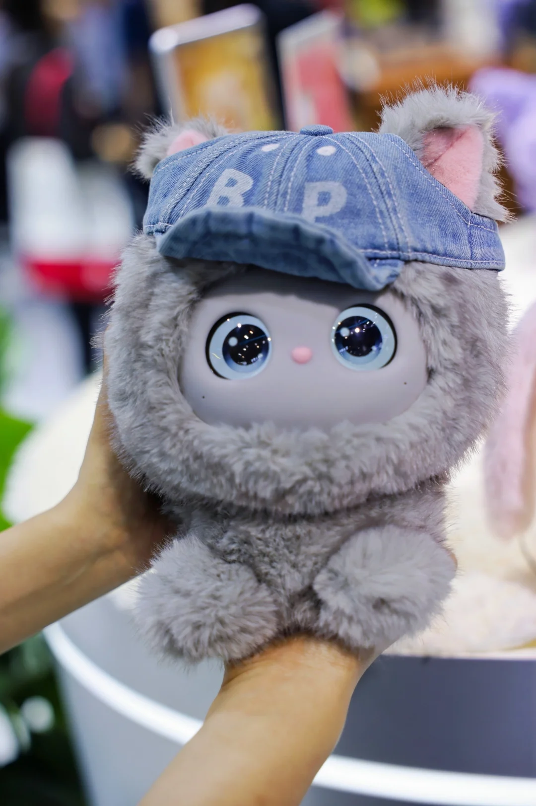 想找我玩？Mochi 在这里等你！