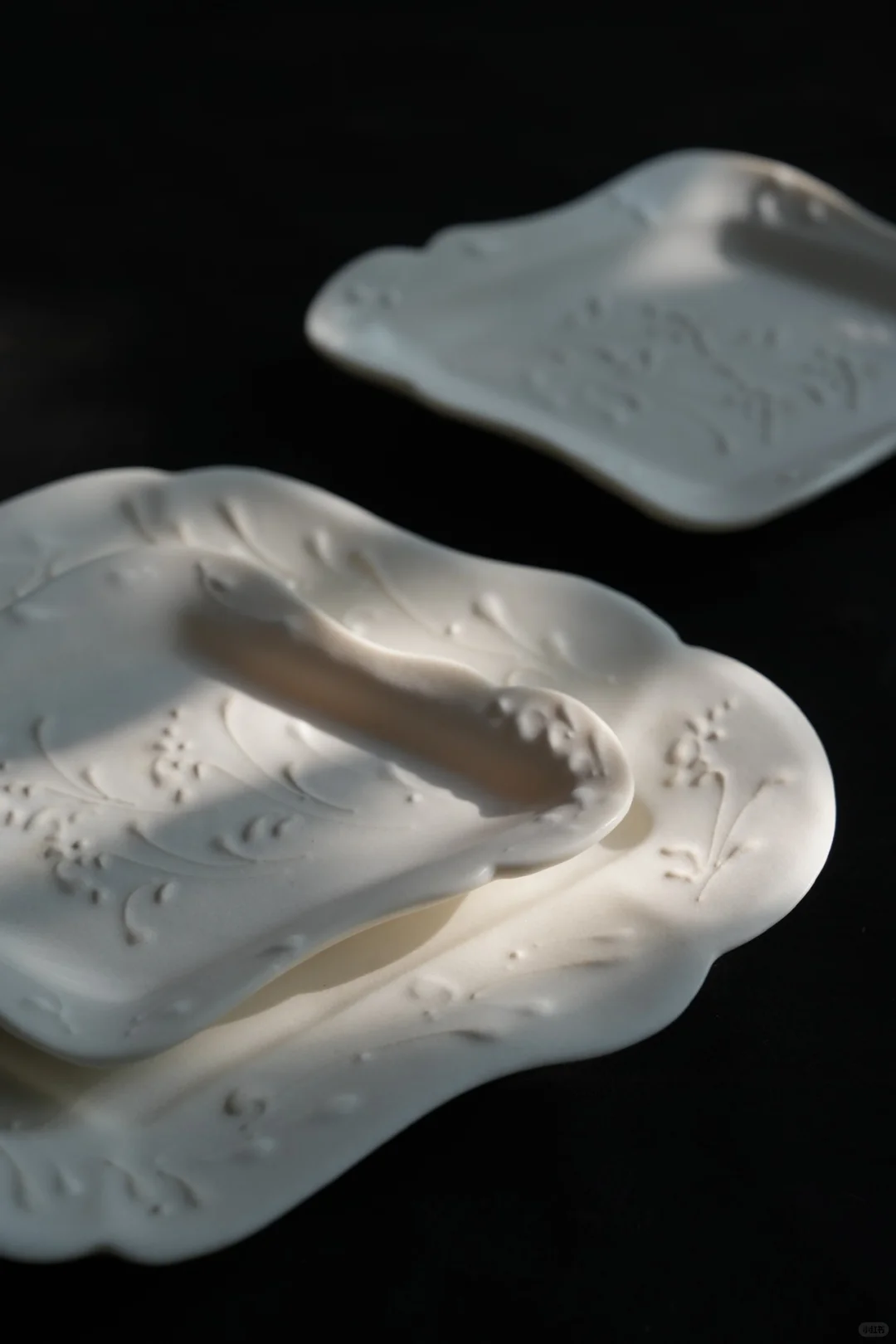 之中ｘ新展预告｜陶瓷玻璃联展“异苔同岑”