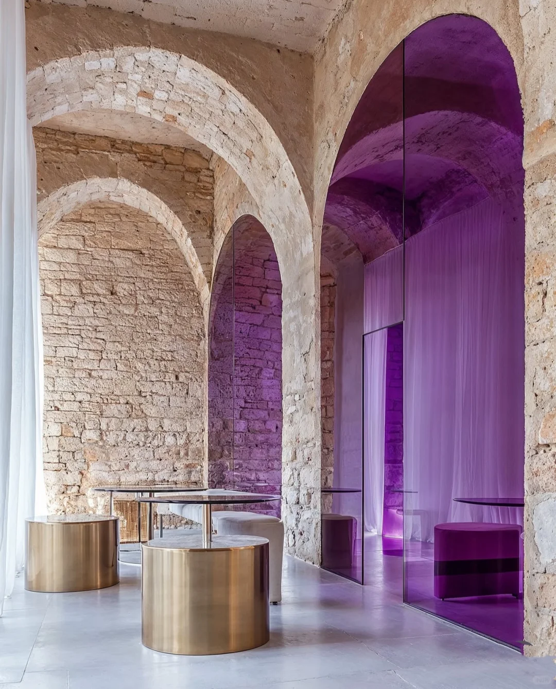 真绝！用玻璃网重构历史建筑